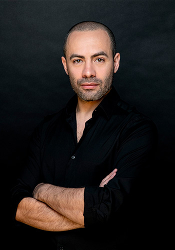 Foto de Federico Barrios Fierro, director de 'West Side Story' en Teatro Calderón, 'El Tiempo Entre Costuras' (premio Broadway World), 'Cabaret', y más.