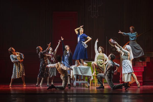 Redescubre el Teatro La Latina de Madrid con El tiempo entre costuras, el musical